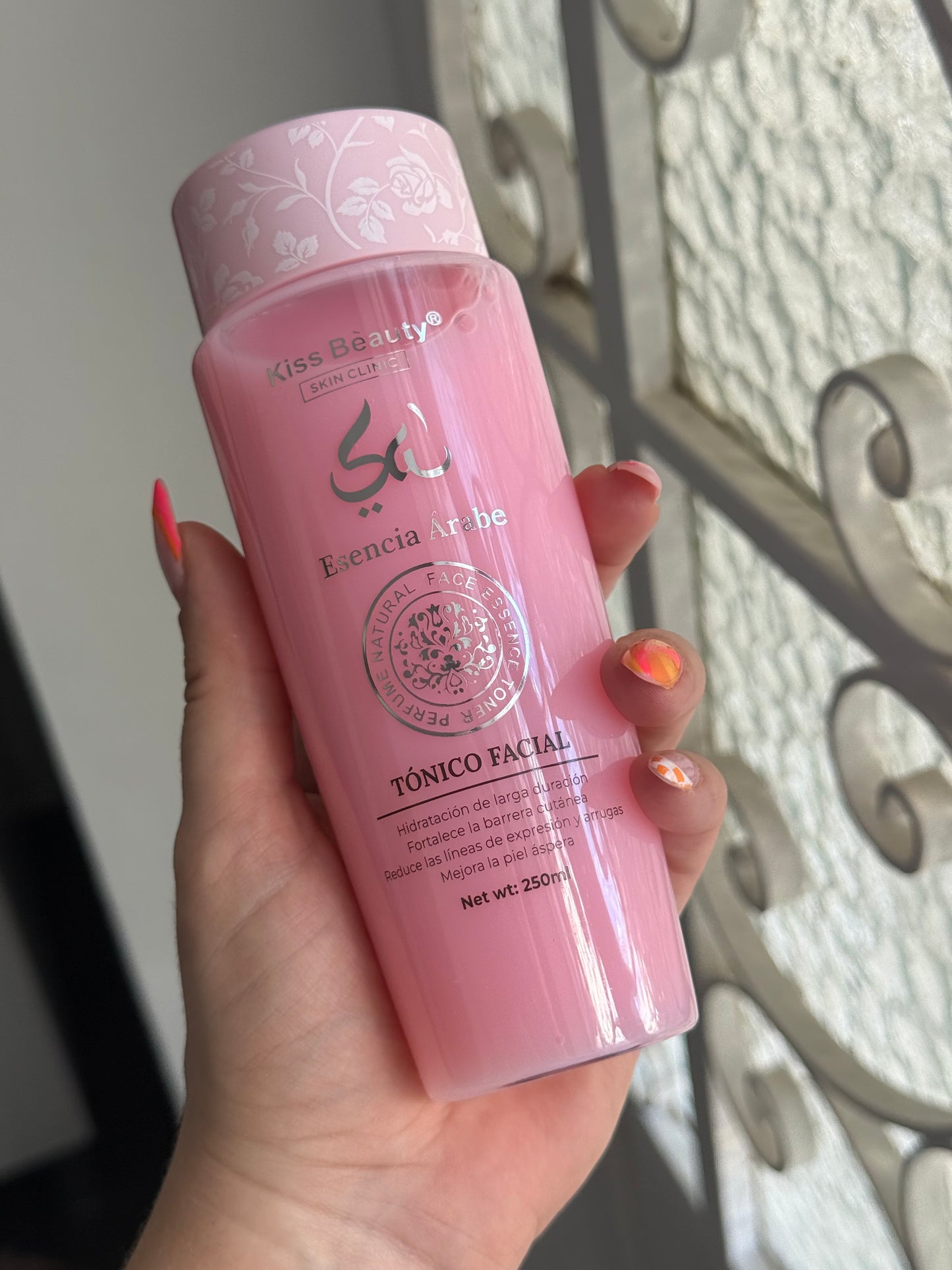 Tonico facial arabe