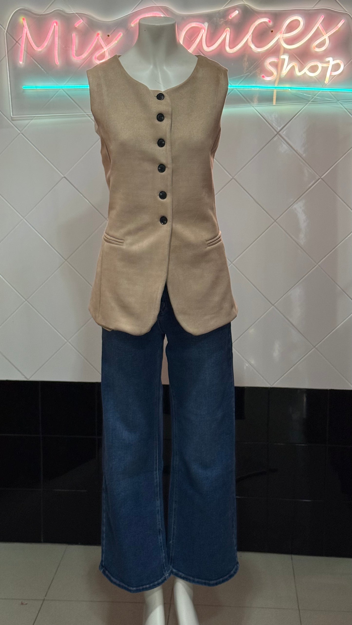 Chalequillo ante beige