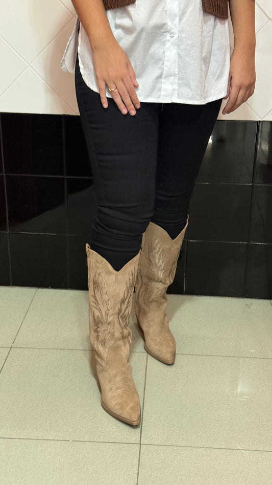 Pantalon pitillo negro